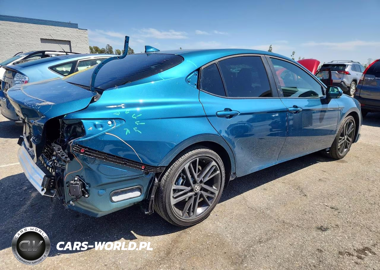 2026 Toyota Camry Xse VIN:4T1DAACK3TU273699 - 3