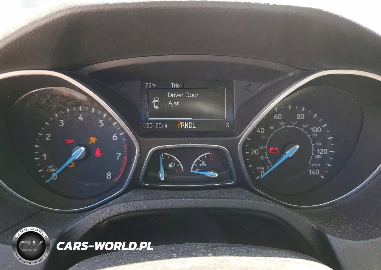 2016 Ford Focus Se VIN:1FADP3F24GL372561 - 9