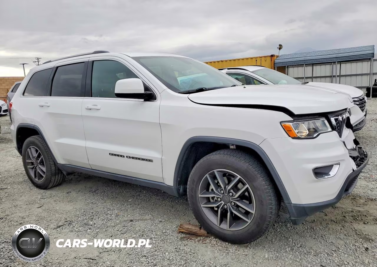 2019 Jeep Grand Cherokee Laredo VIN:1C4RJEAG1KC852193 - 4
