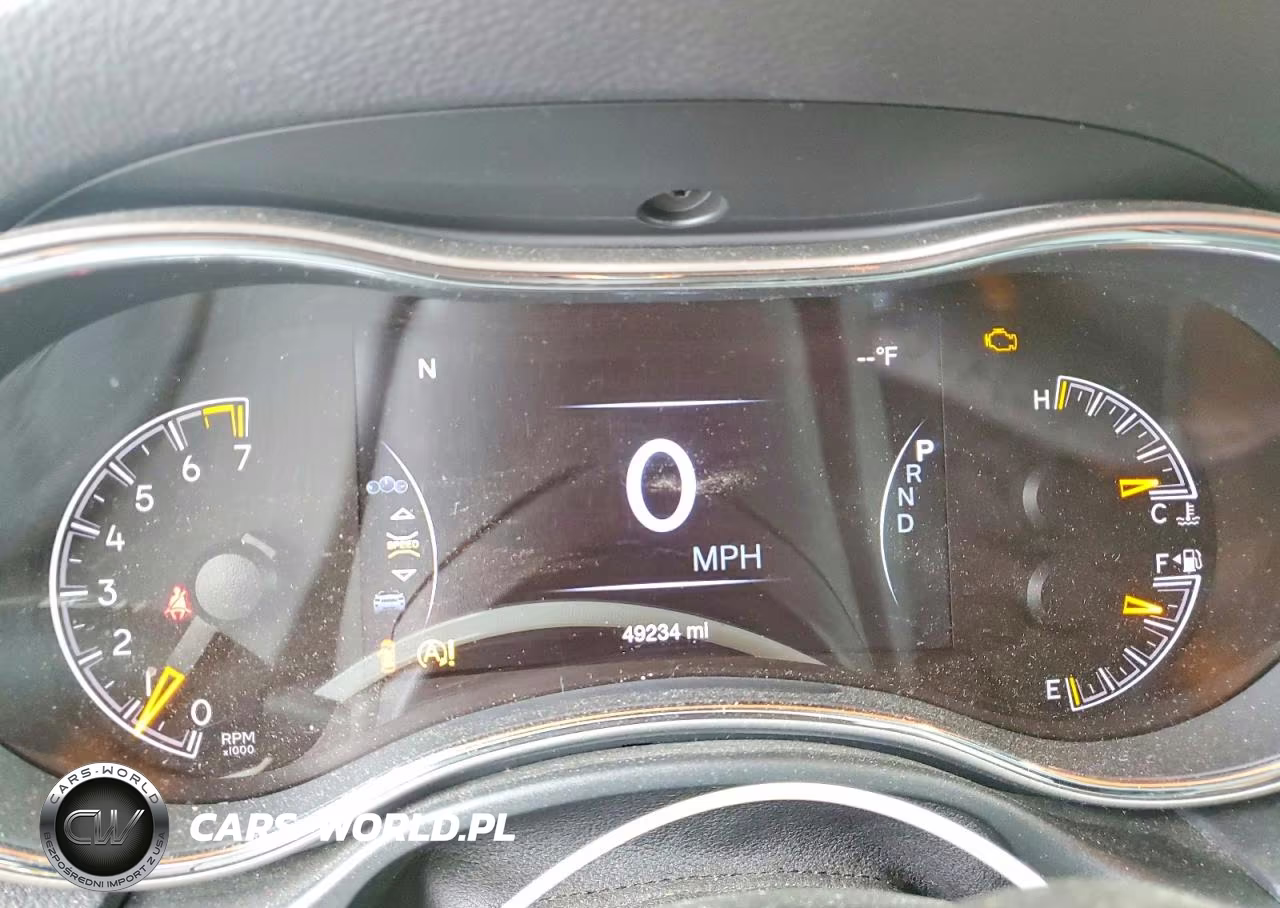 2019 Jeep Grand Cherokee Laredo VIN:1C4RJEAG1KC852193 - 9