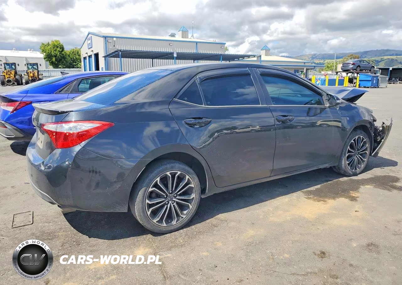 2014 Toyota Corolla S Plus VIN:2T1BURHE4EC183806 - 3