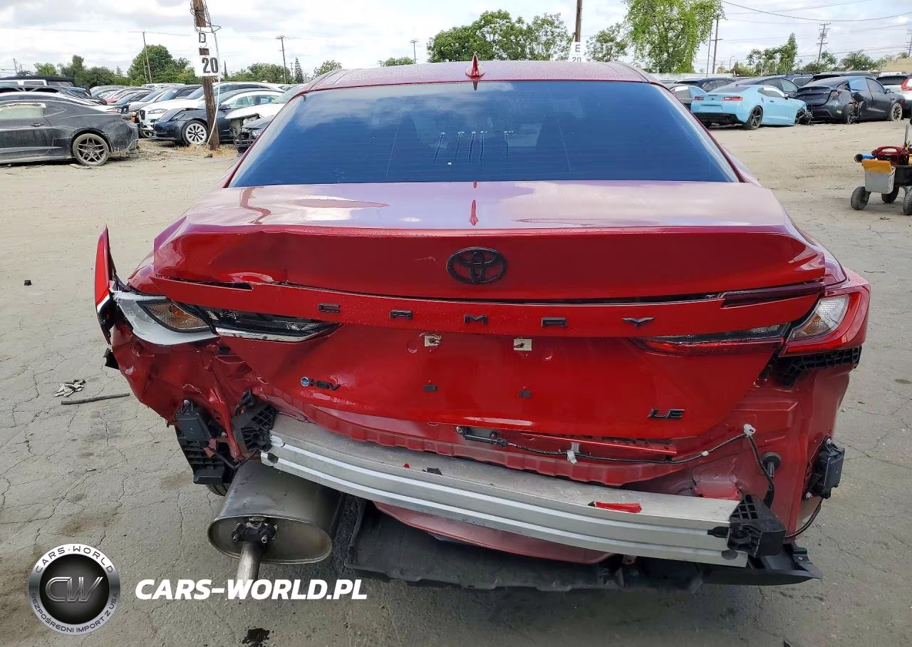 2026 Toyota Camry Le VIN:4T1DAACK0TU235850 - 6