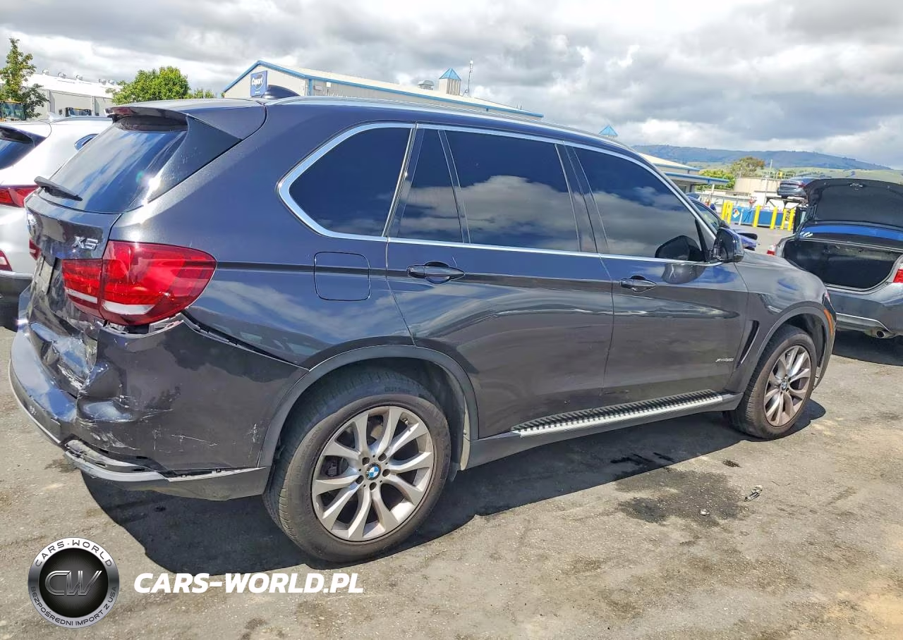 2018 BMW X5 xDrive35I VIN:5UXKR0C54J0Y00614 - 3