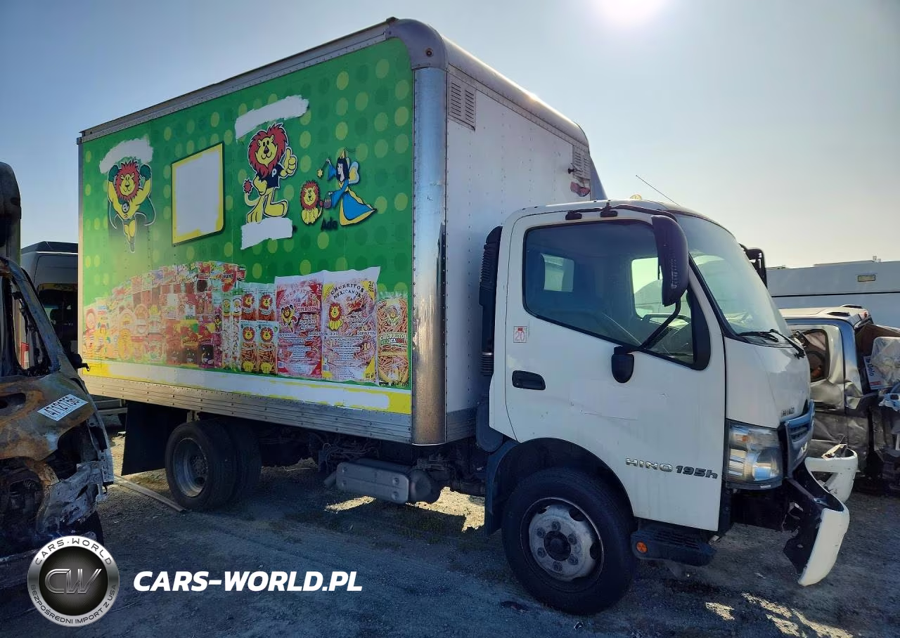 2016 Hino 195 Box Truck VIN:JHHHPM2H5GK001200 - 4