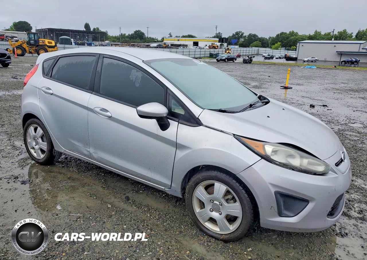 2016 Ford Fiesta S VIN:3FADP4TJXGM174406 - 4