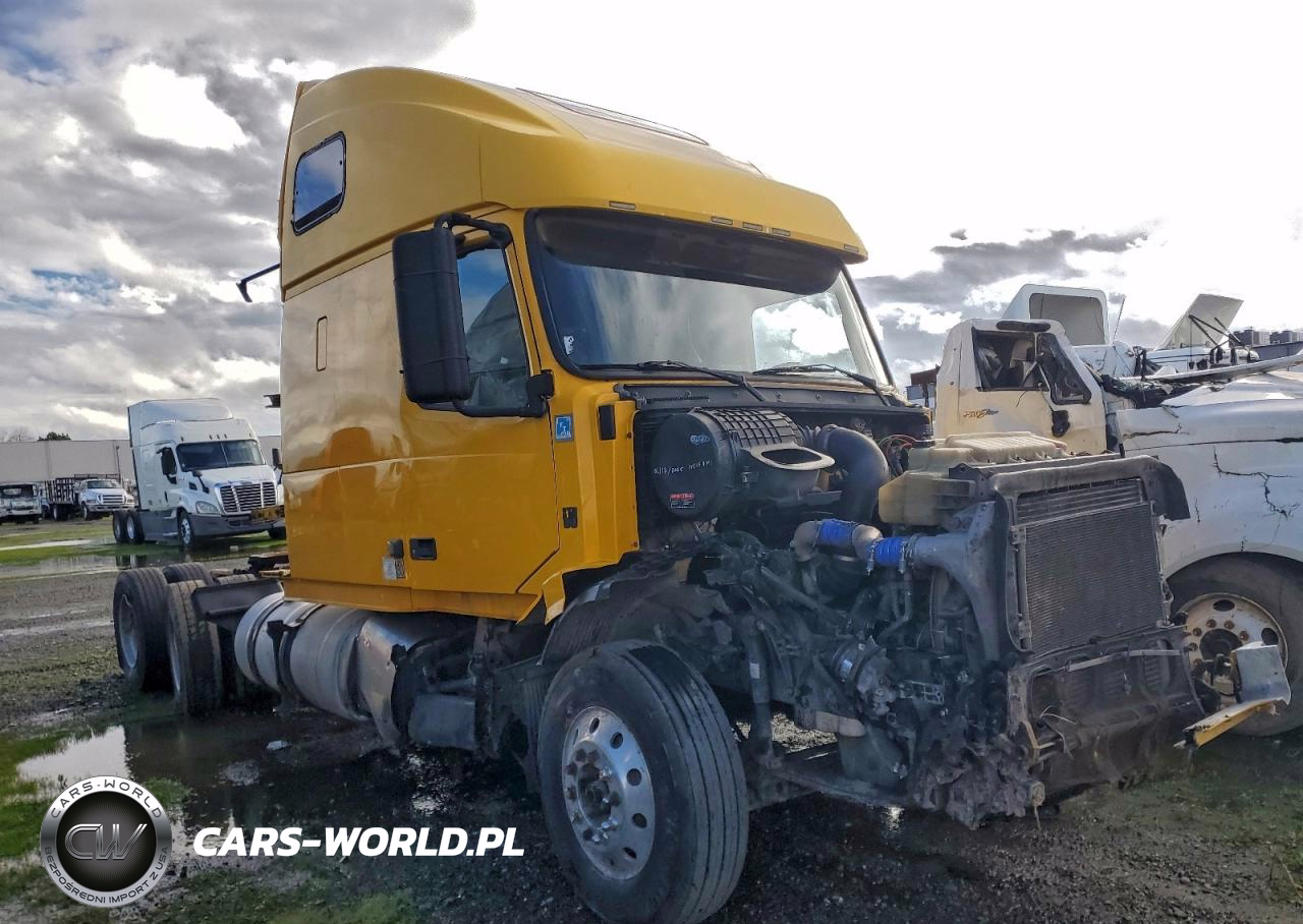 2013 Volvo Vnl Semi Truck