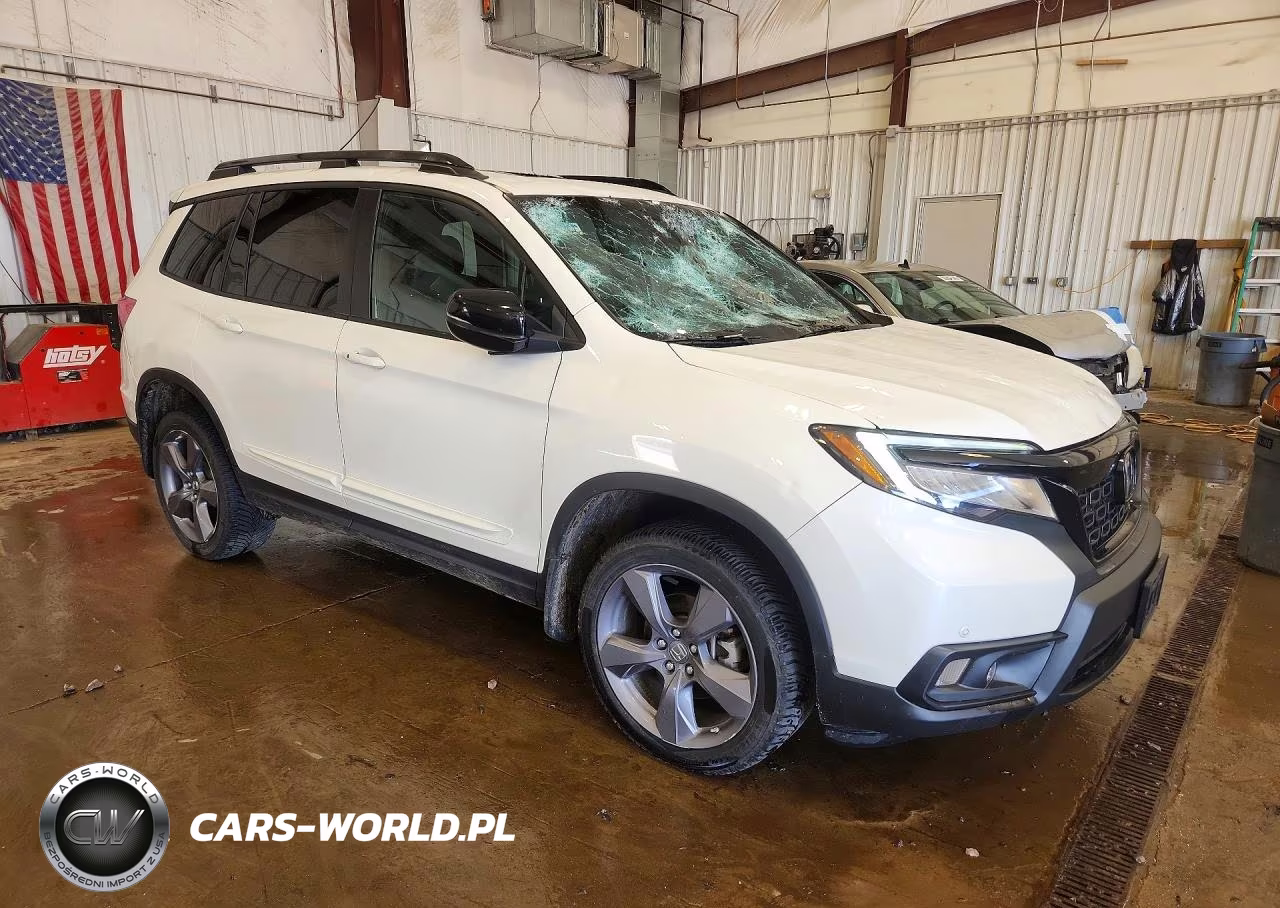 2019 Honda Passport Touring VIN:5FNYF8H99KB010646 - 4