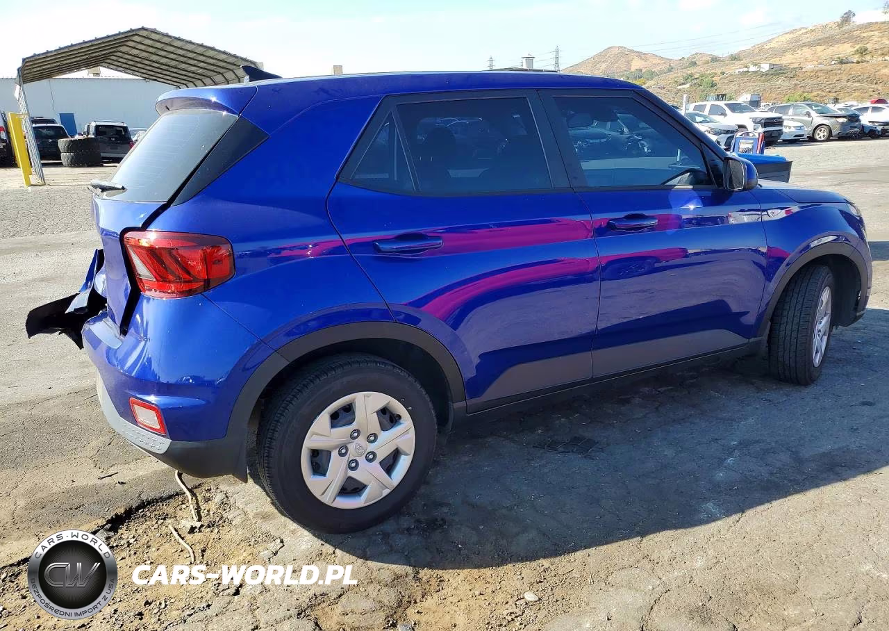 2020 Hyundai Venue Se VIN:KMHRB8A38LU027268 - 3