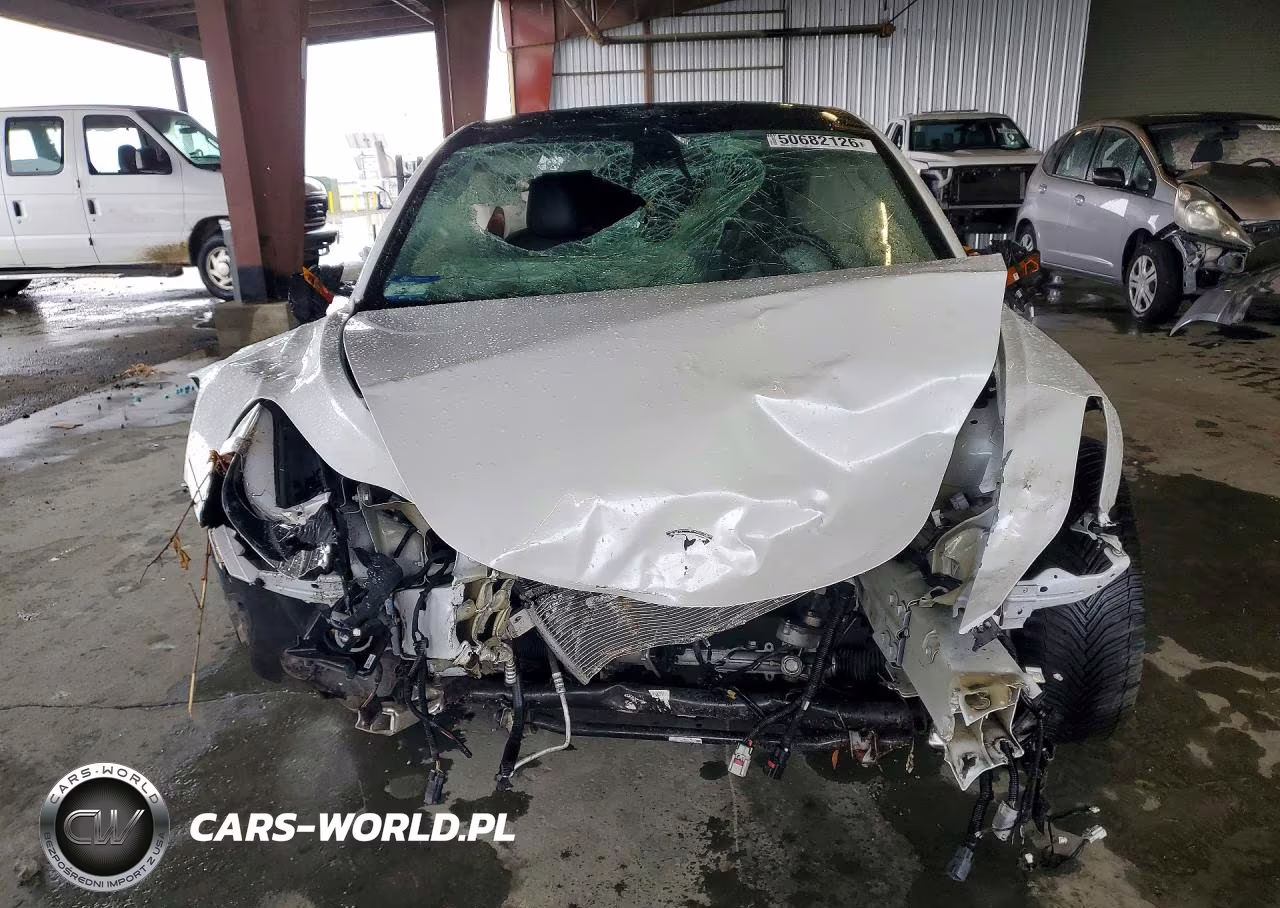 2019 Tesla Model 3 VIN:5YJ3E1EA9KF332125 - 5