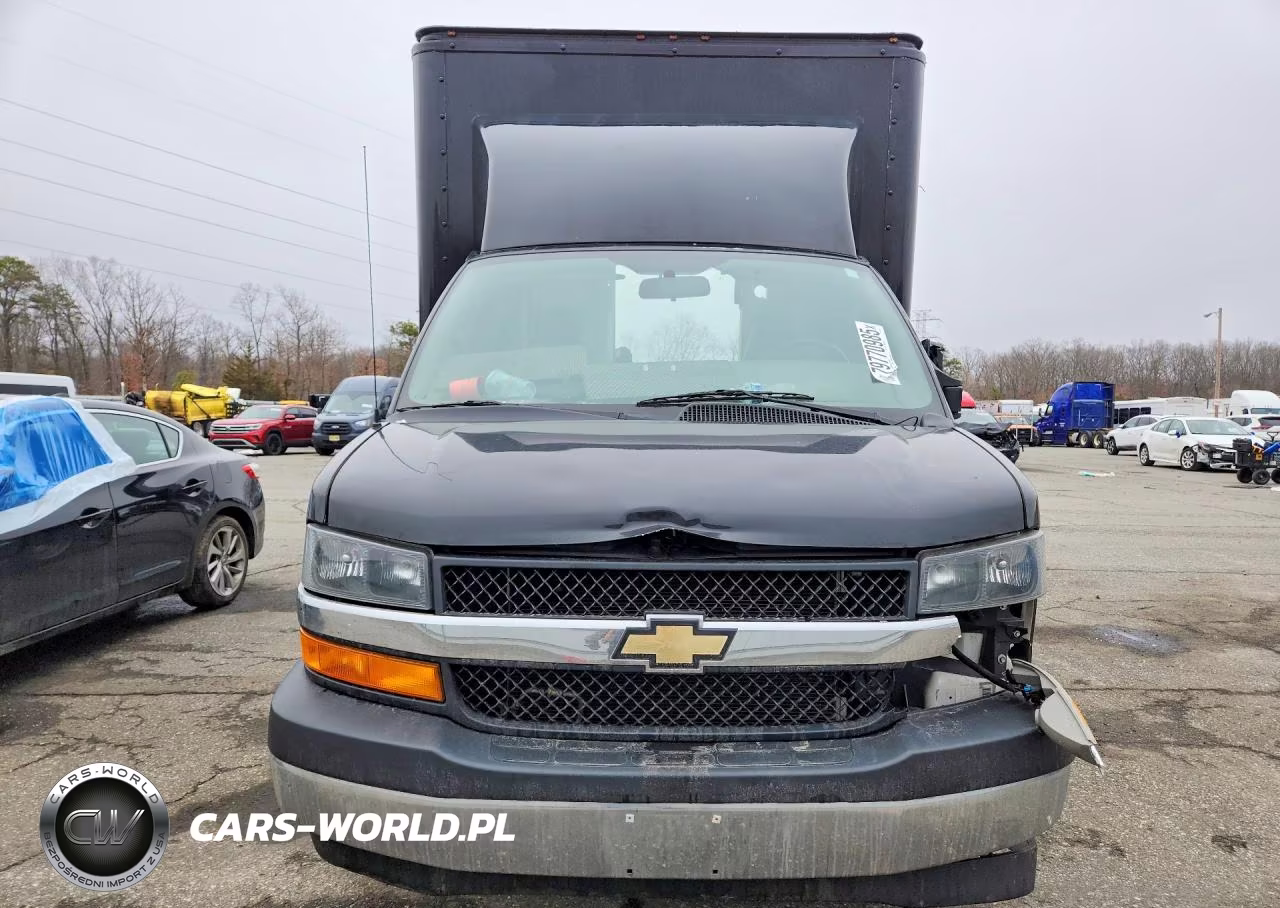 2023 Chevrolet Express G3500 VIN:1GB3GRC73P1246281 - 5