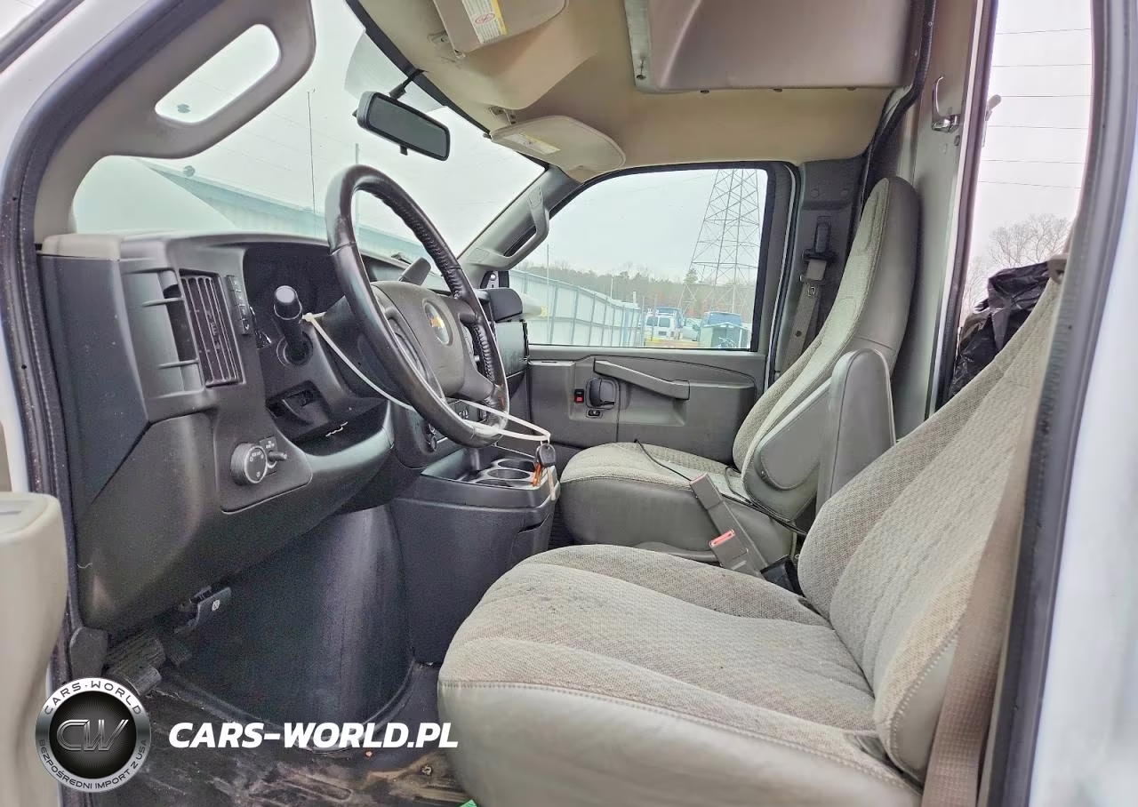 2023 Chevrolet Express G3500 VIN:1GB3GRC73P1246281 - 7