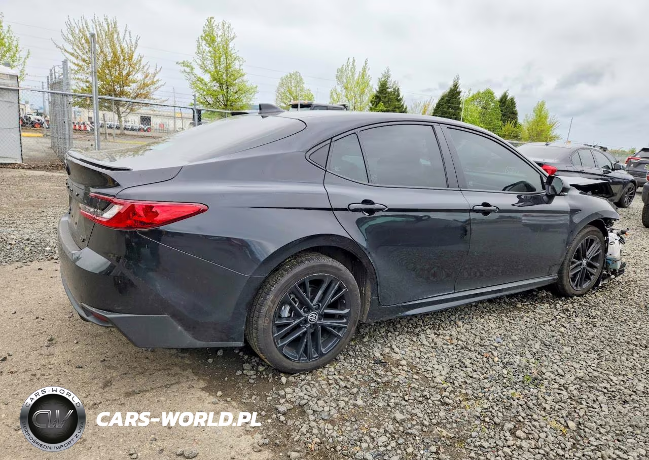 2025 Toyota Camry Se VIN:4T1DBADK9SU512747 - 3