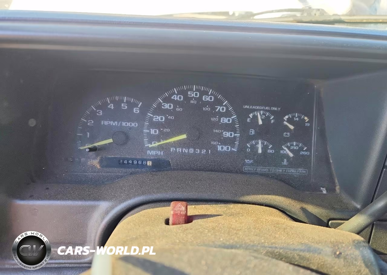 2000 Chevrolet Gmt-400 C2500 VIN:1GCGC24R5YR110365 - 9