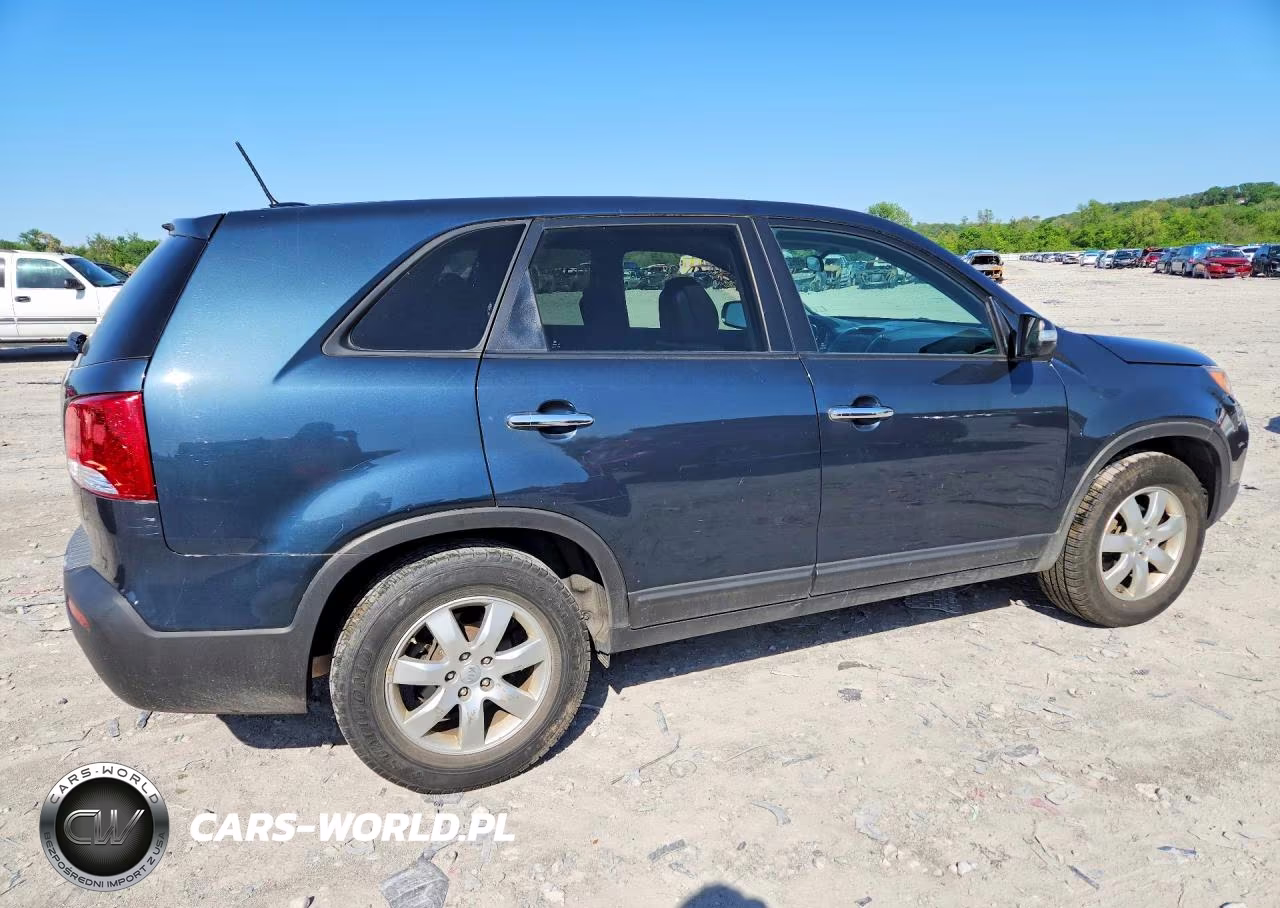 2012 Kia Sorento Lx VIN:5XYKT3A16CG202896 - 3