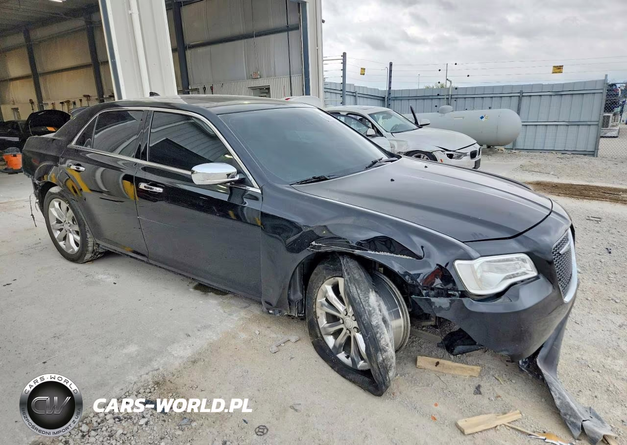 2016 Chrysler 300C VIN:2C3CCAKG4GH111486 - 4