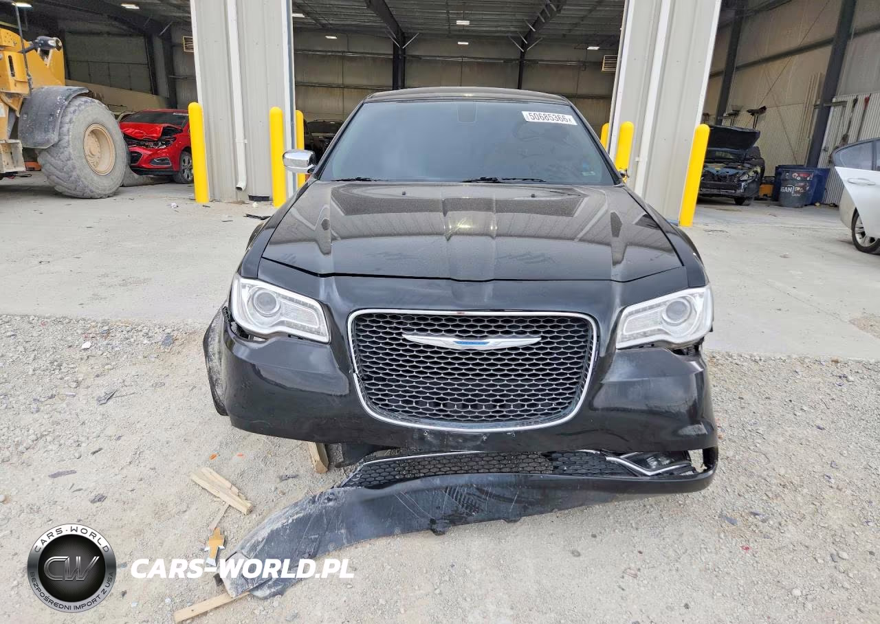 2016 Chrysler 300C VIN:2C3CCAKG4GH111486 - 5