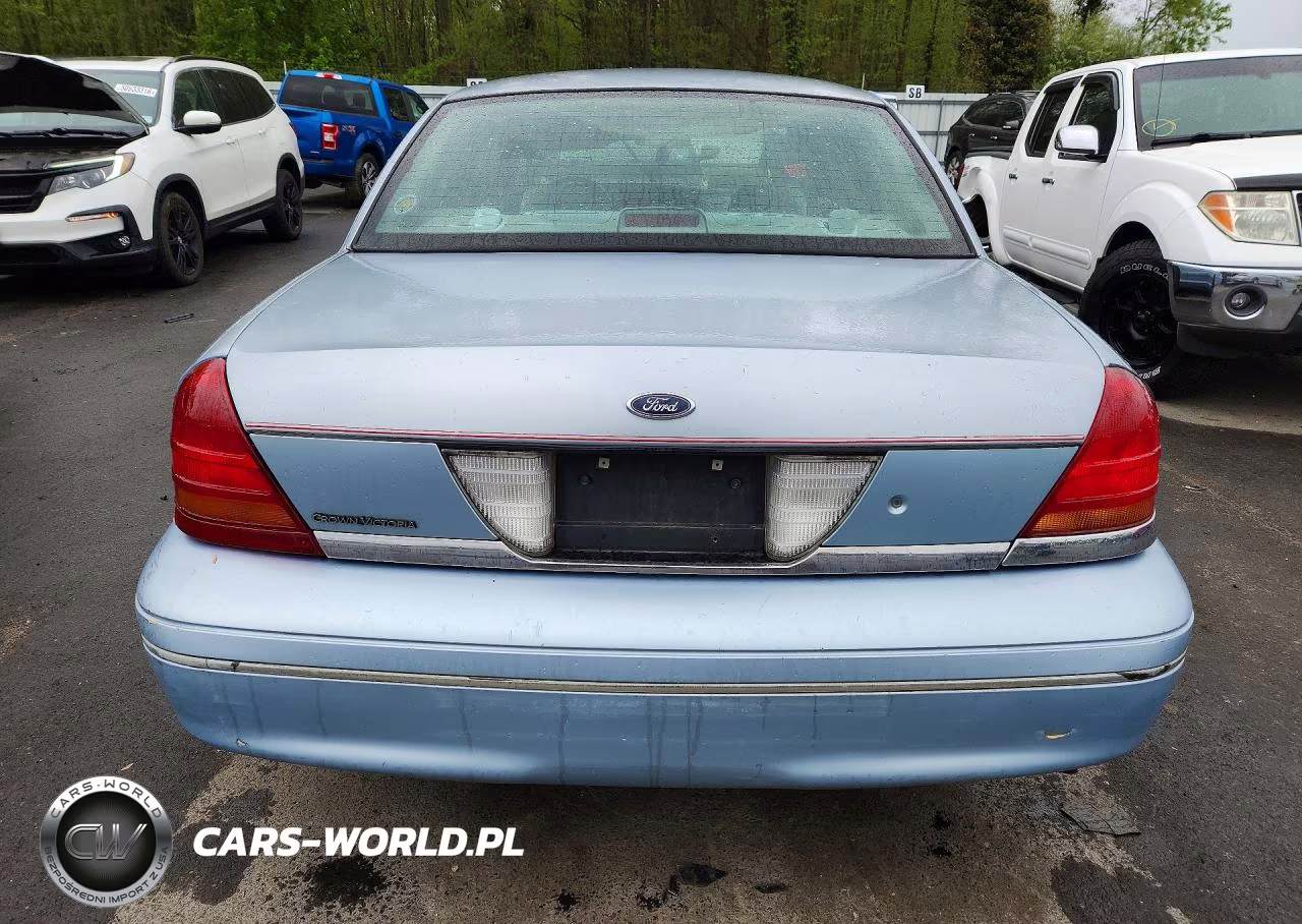 2000 Ford Crown Victoria VIN:2FAFP73W7YX135963 - 6
