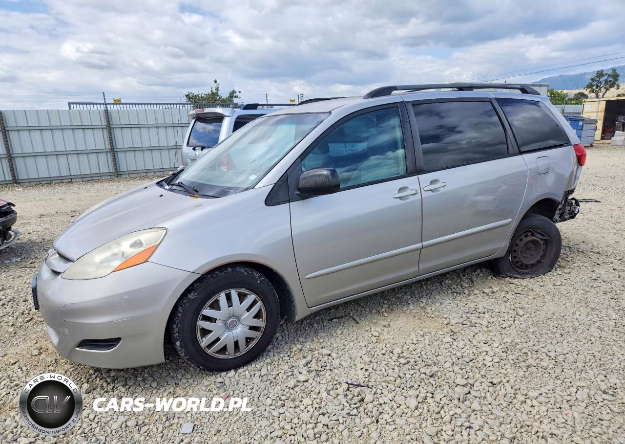 2008 Toyota Sienna Le 7-Passenger – zdjęcie 1 z 13