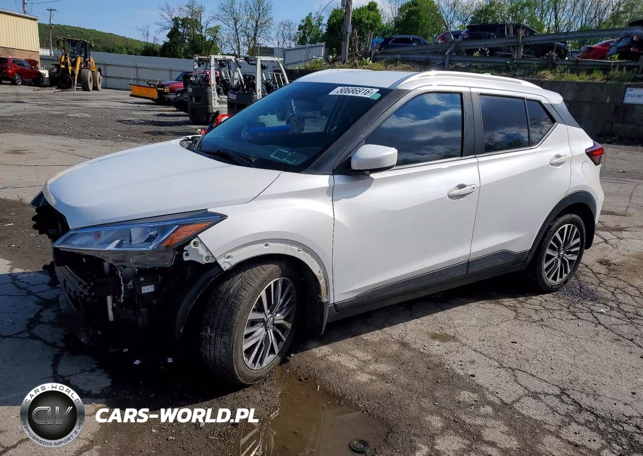 2021 Nissan Kicks Sv