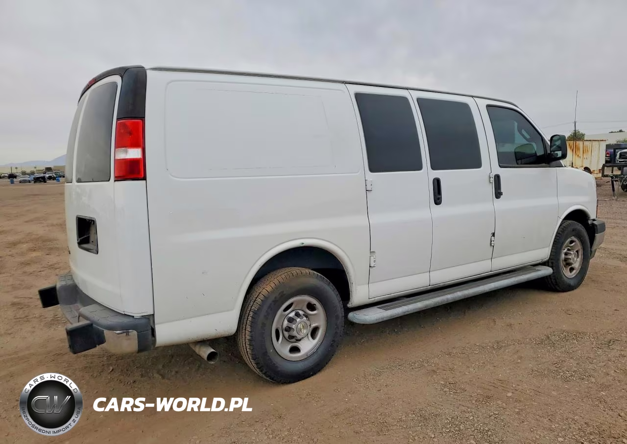 2021 Chevrolet Express G2500 VIN:1GCWGAF79M1312012 - 3