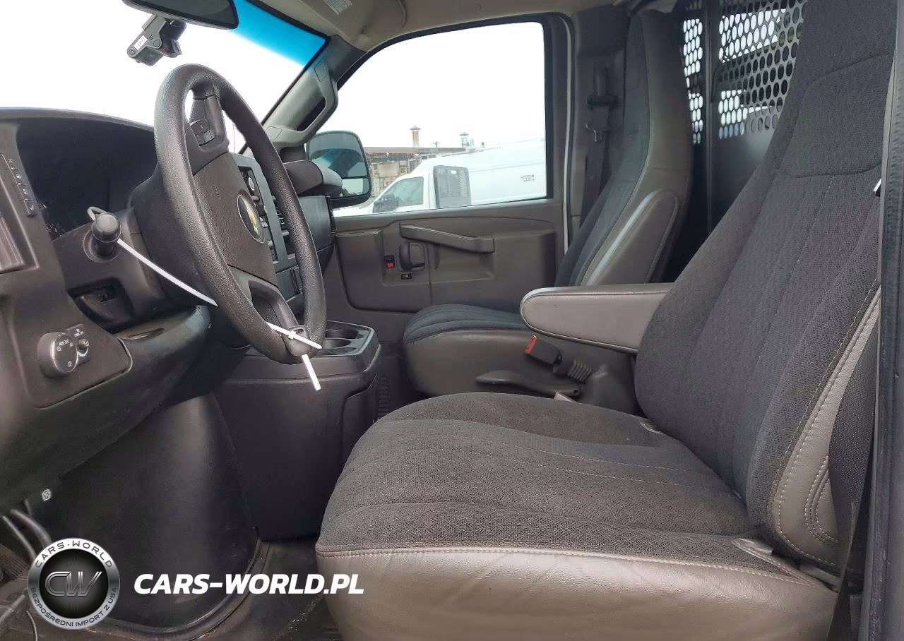 2021 Chevrolet Express G2500 VIN:1GCWGAF79M1312012 - 7