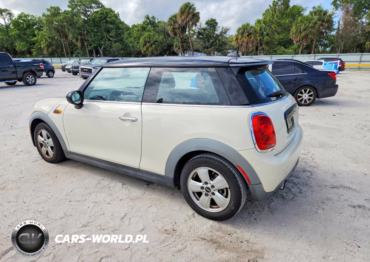 2016 Mini Cooper VIN:WMWXP5C58G3B76544 - 2