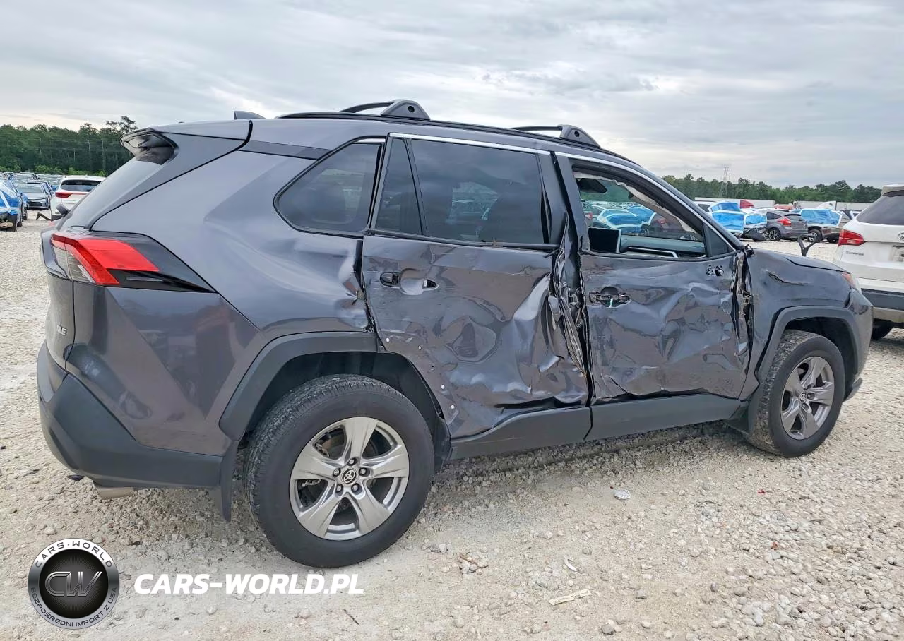 2024 Toyota Rav4 Xle VIN:2T3W1RFV5RC260371 - 3