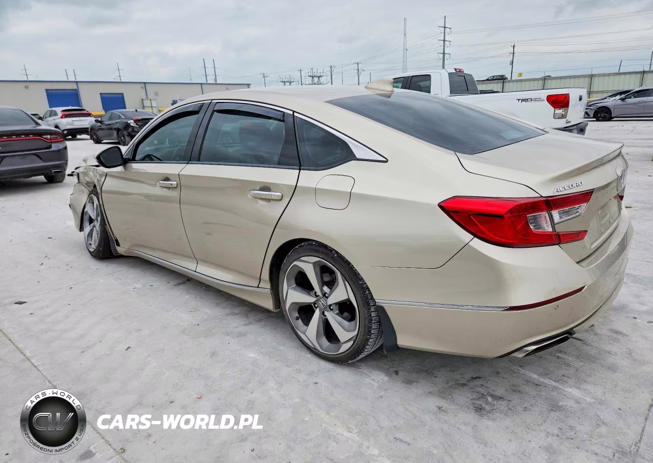 2018 Honda Accord Touring VIN:1HGCV1F91JA209707 - 2