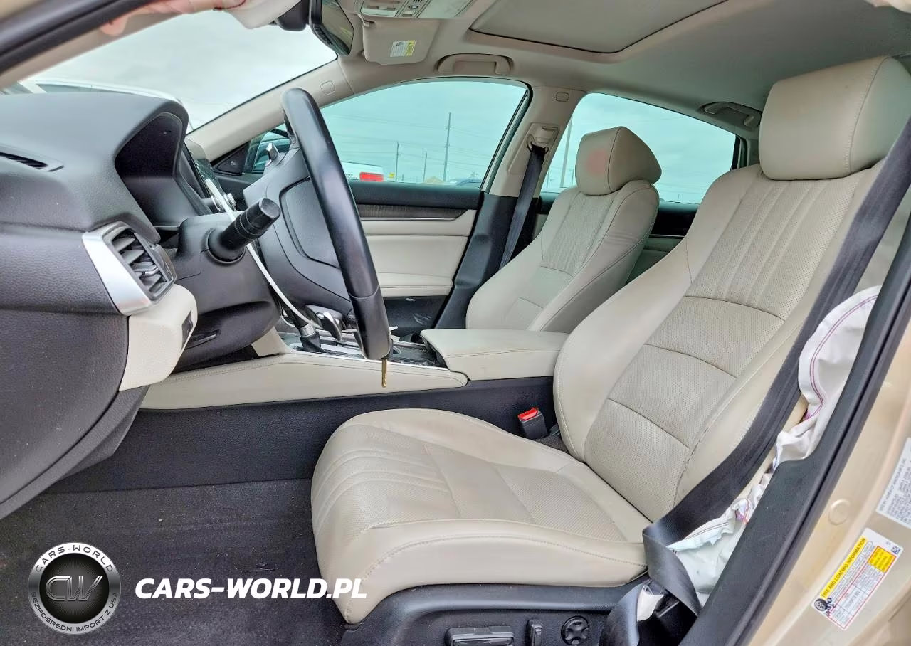 2018 Honda Accord Touring VIN:1HGCV1F91JA209707 - 7