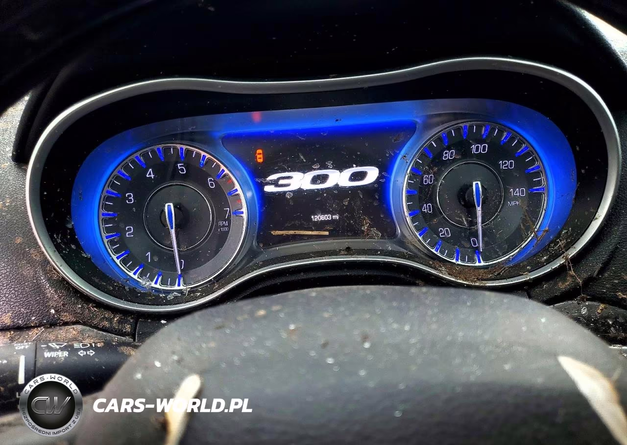 2018 Chrysler 300 Limited VIN:2C3CCAKGXJH160392 - 9