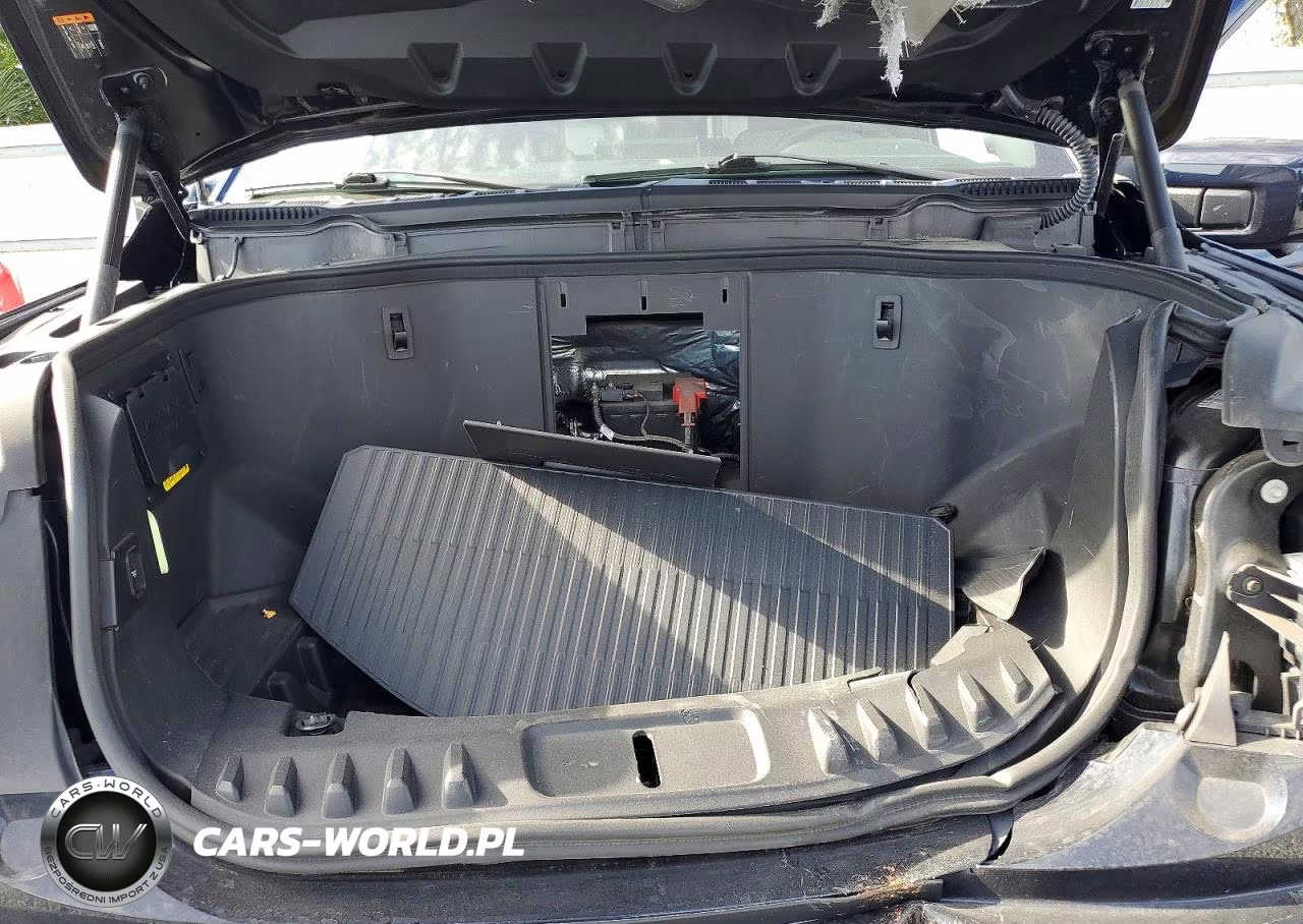 2023 Ford F150 Lightning Pro VIN:1FTVW1EL5PWG45893 - 11