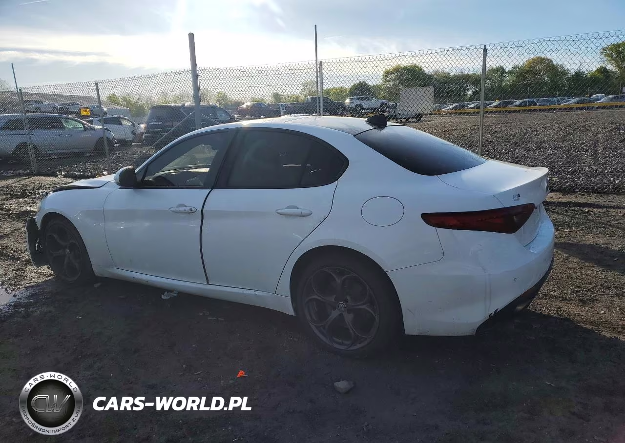 2017 Alfa Romeo Giulia Ti Q4 VIN:ZARFAEEN7H7555786 - 2