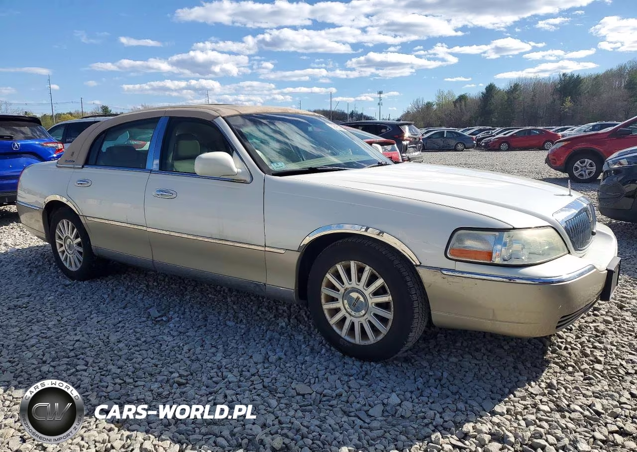 2006 Lincoln Town Car VIN:1LNHM83W56Y635906 - 4