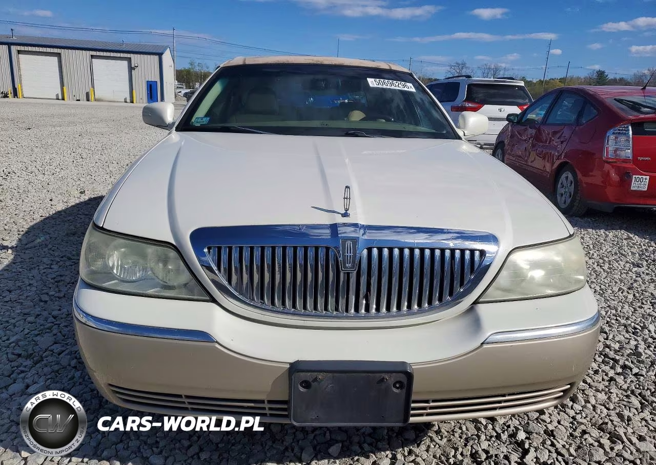 2006 Lincoln Town Car VIN:1LNHM83W56Y635906 - 5