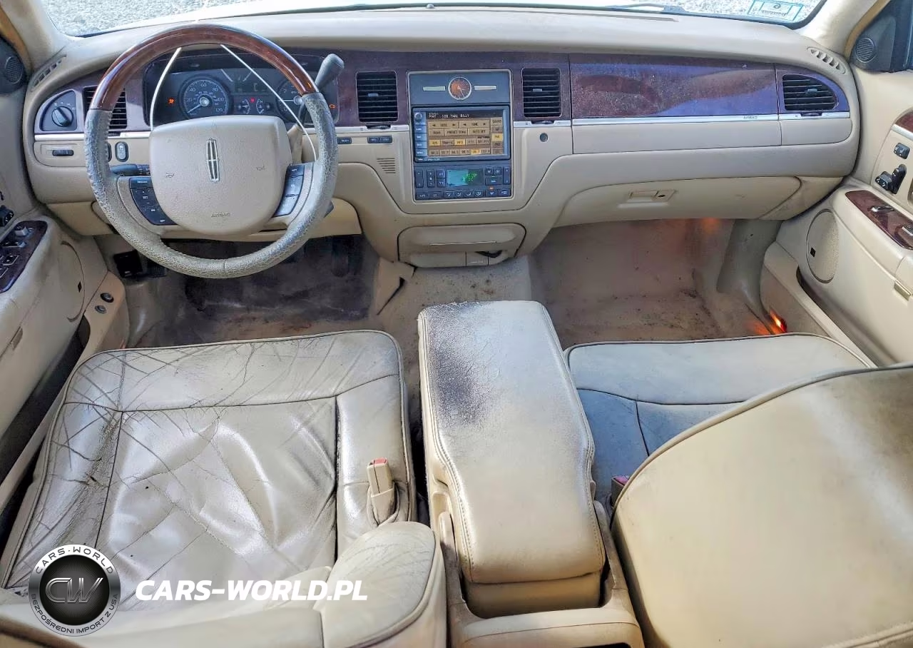 2006 Lincoln Town Car VIN:1LNHM83W56Y635906 - 8
