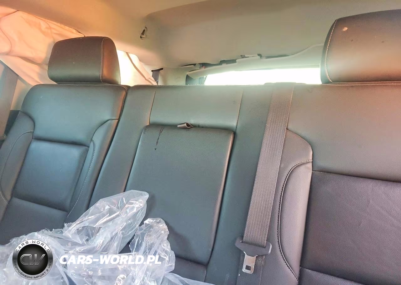 2018 Chevrolet Tahoe K1500 Lt VIN:1GNSKBKC4JR306418 - 10