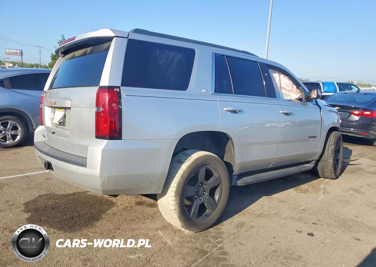 2018 Chevrolet Tahoe K1500 Lt VIN:1GNSKBKC4JR306418 - 3
