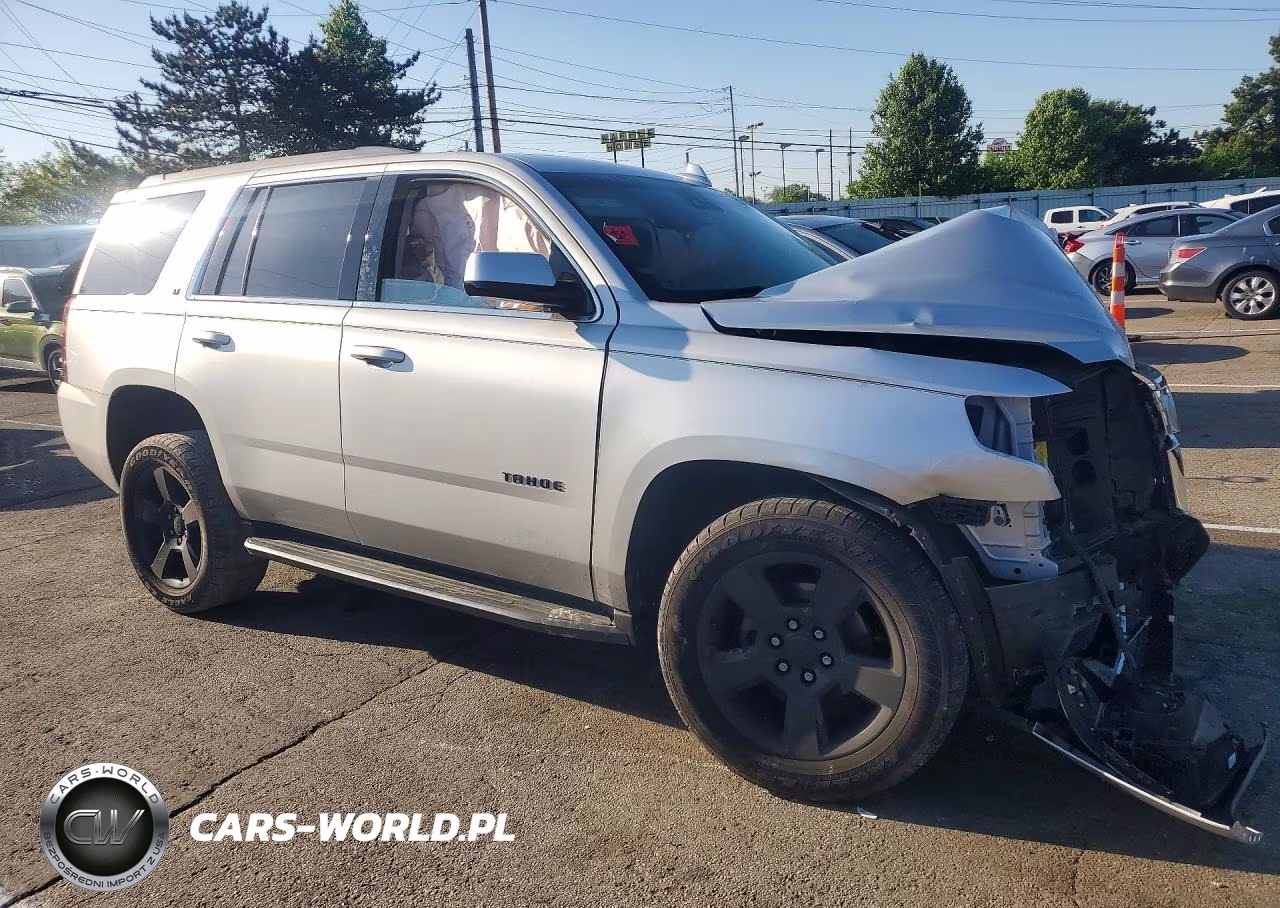 2018 Chevrolet Tahoe K1500 Lt VIN:1GNSKBKC4JR306418 - 4
