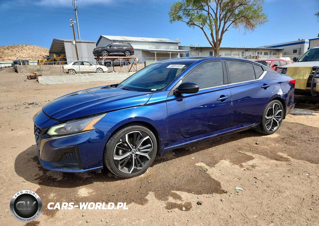 2023 Nissan Altima Sr – zdjęcie 1 z 12