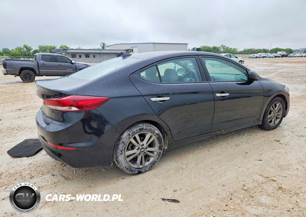 2018 Hyundai Elantra Value Edition VIN:5NPD84LF1JH271249 - 3