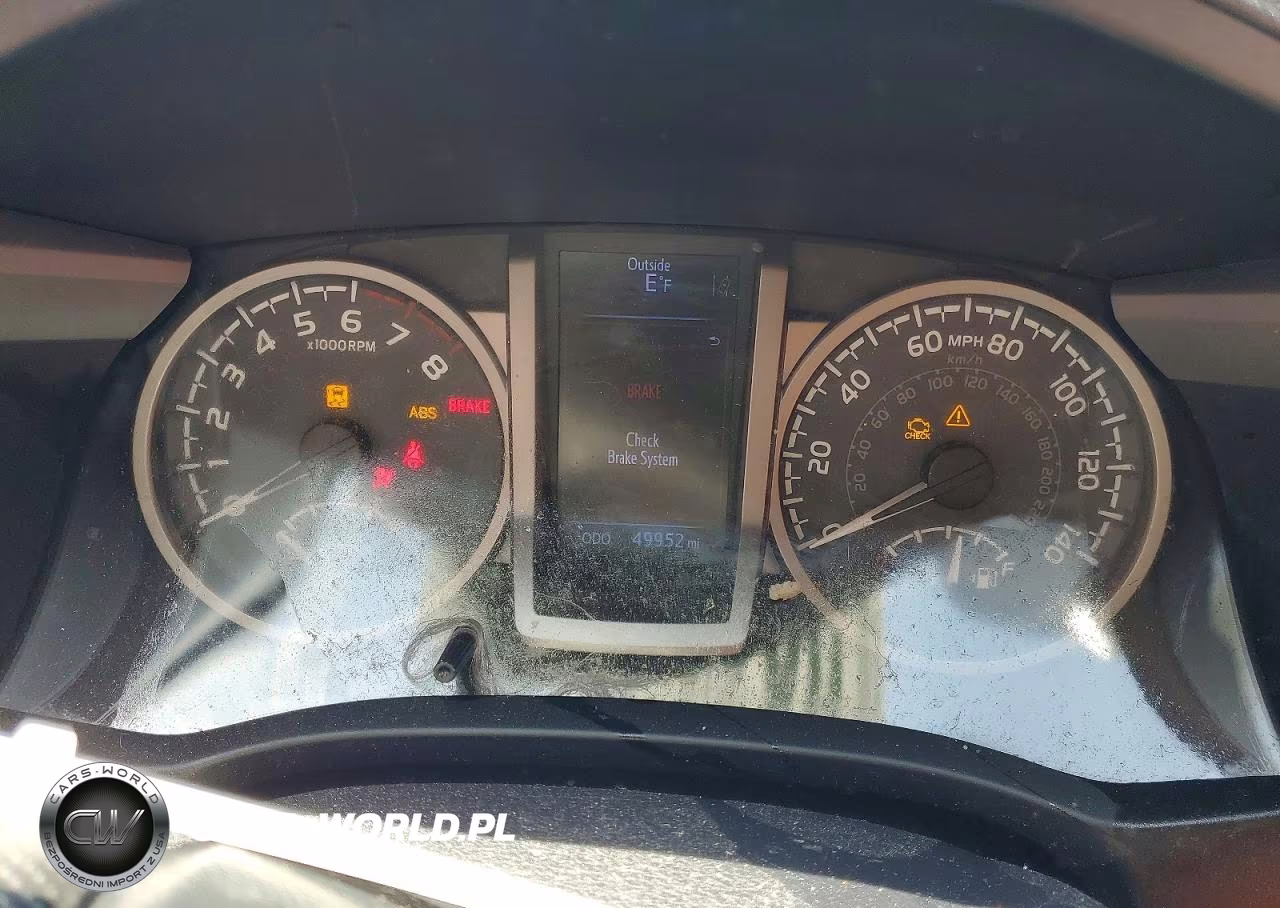 2018 Toyota Tacoma Sr5 V6 VIN:5TFAZ5CN8JX067601 - 9