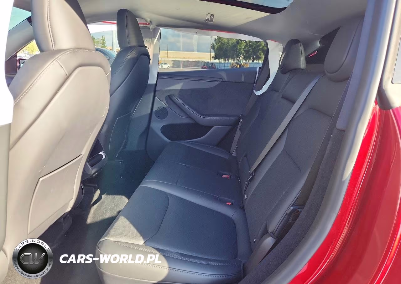 2026 Tesla Model Y VIN:7SAYGDEE6TF562598 - 10