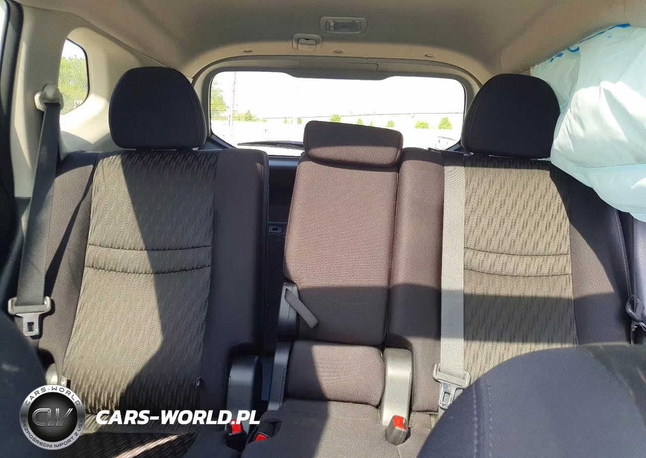 2017 Nissan Rogue S VIN:5N1AT2MV7HC858021 - 10