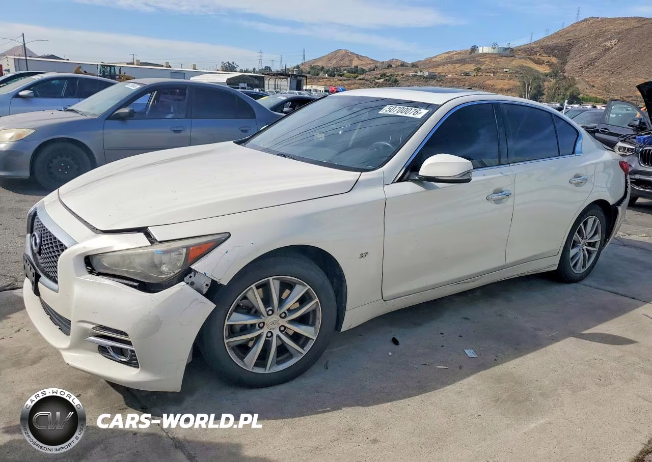 2015 Infiniti Q50 Premium