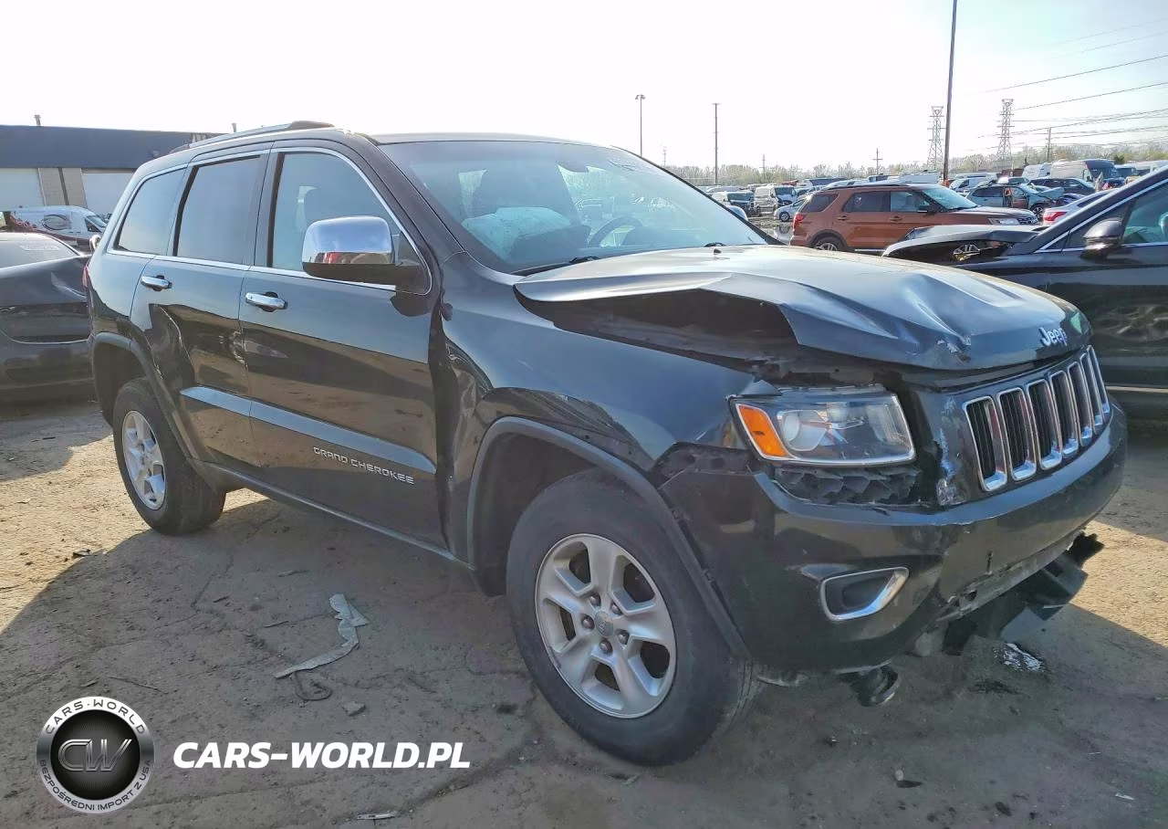 2015 Jeep Grand Cherokee Laredo VIN:1C4RJFAG5FC736717 - 4