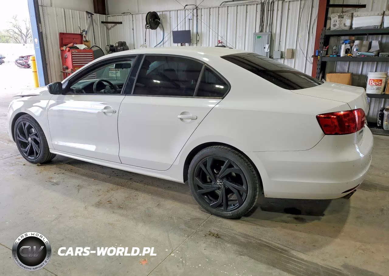 2012 Volkswagen Jetta Base VIN:3VW2K7AJ1CM387692 - 2