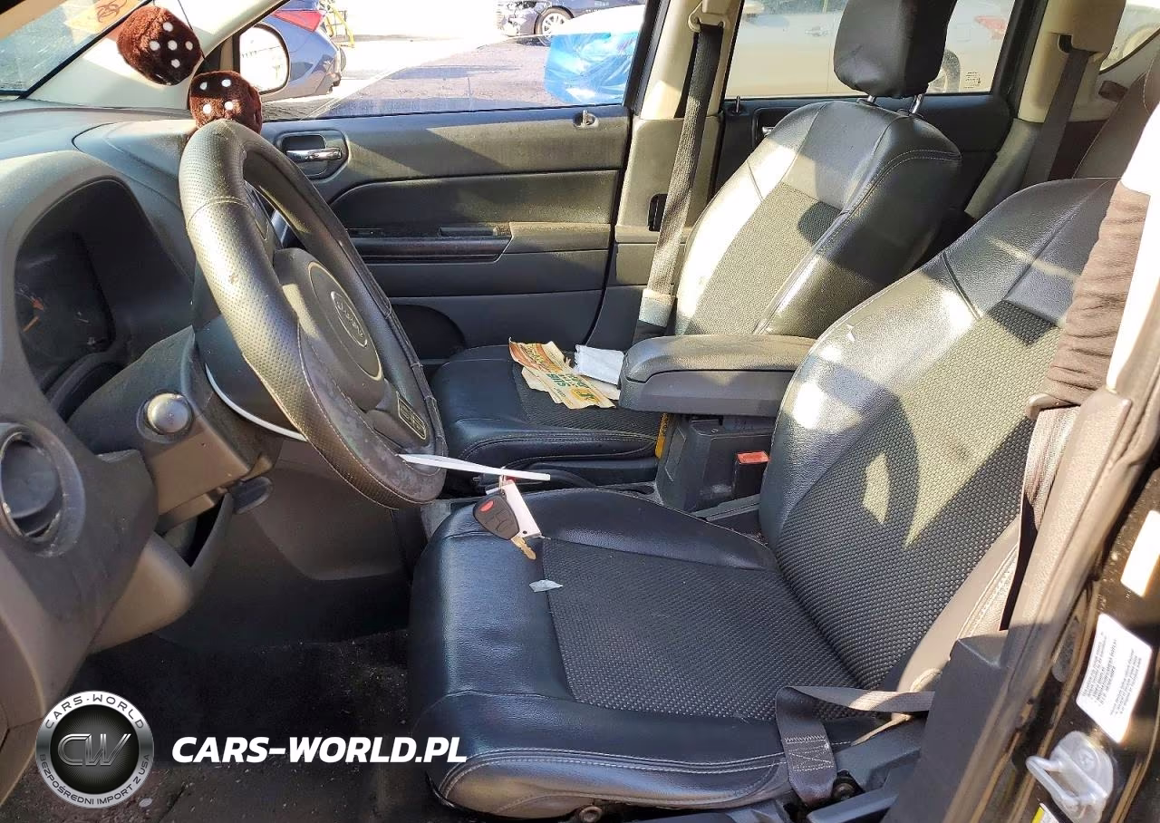 2014 Jeep Compass Sport VIN:1C4NJCBA7ED822854 - 7