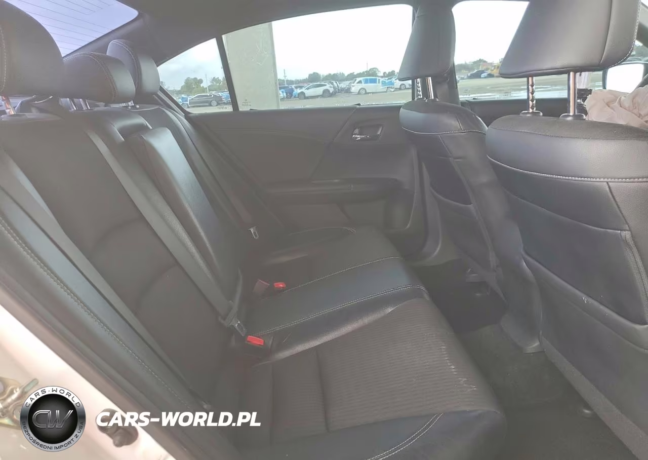 2016 Honda Accord Sport VIN:1HGCR2F5XGA073688 - 10