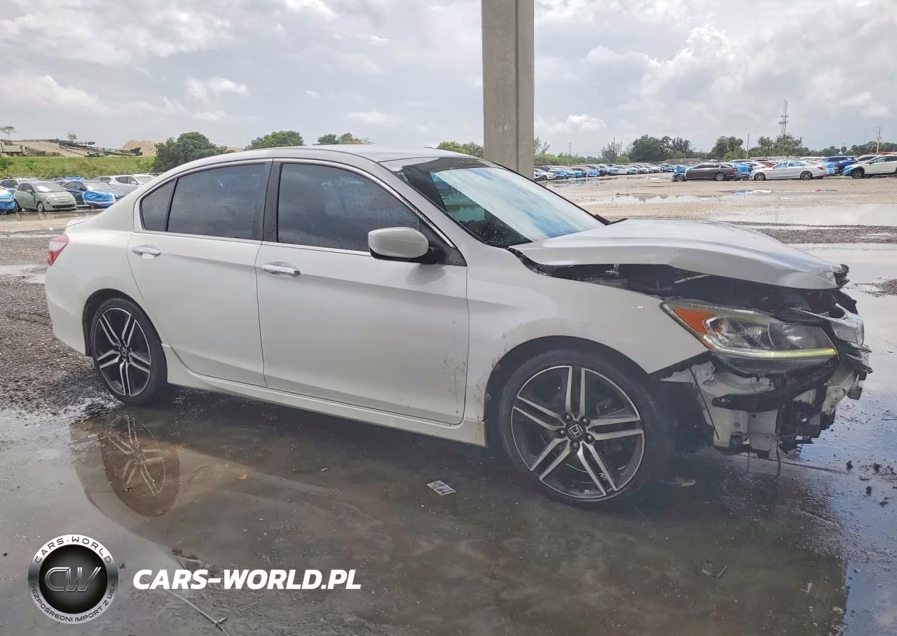 2016 Honda Accord Sport VIN:1HGCR2F5XGA073688 - 4
