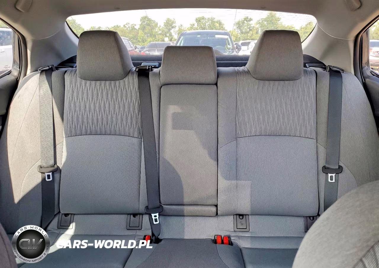 2025 Toyota Camry Le VIN:4T1DAACK9SU205552 - 10